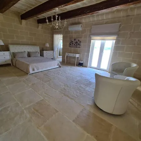 Villa In Gozo With Large Pool & Garden